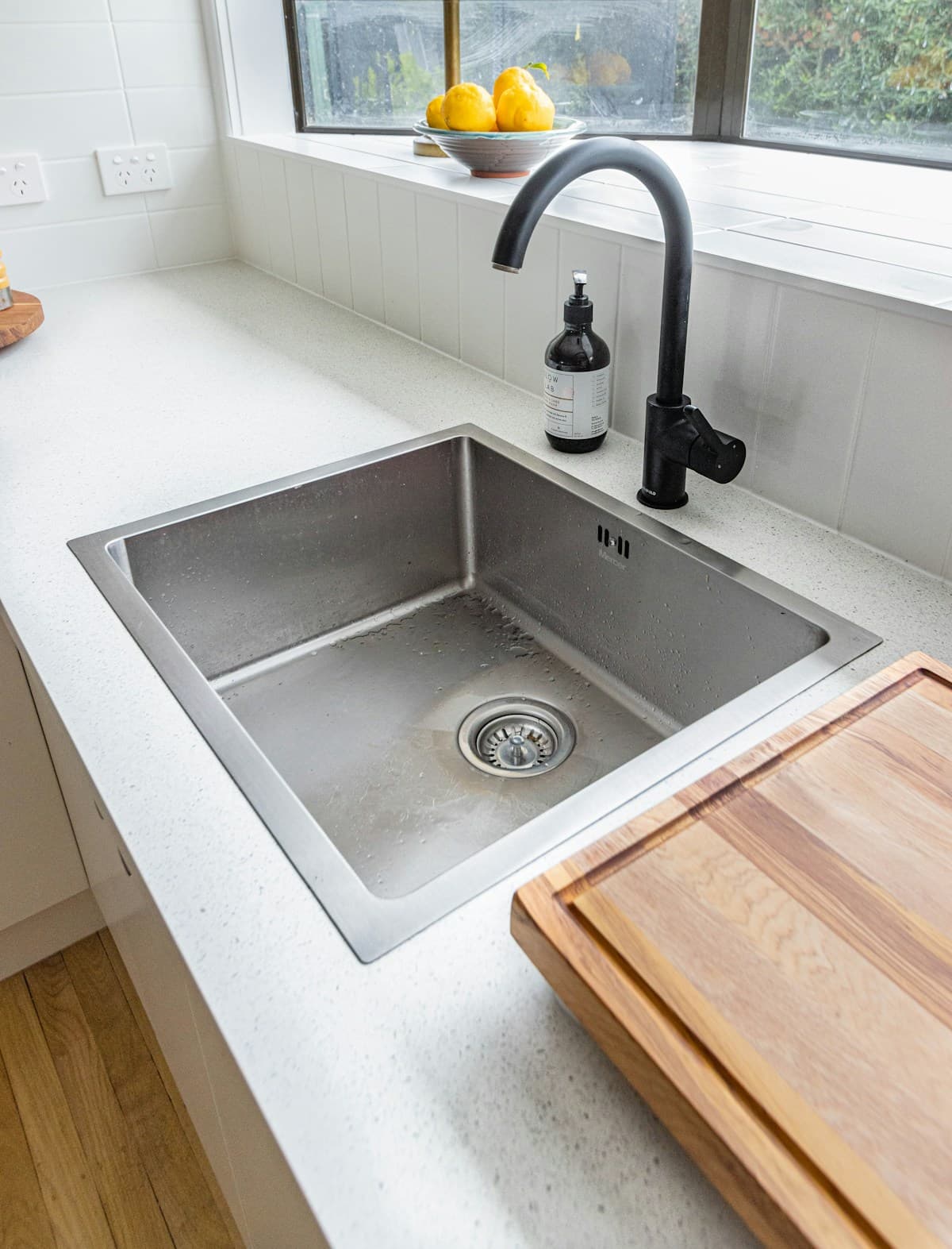 Kitchen Sinks & Taps
